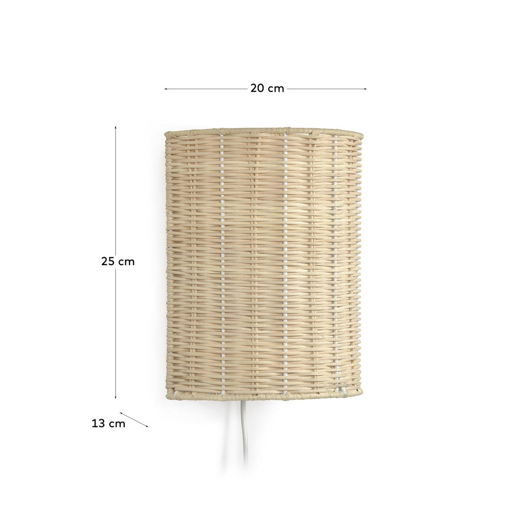 Kimjit wall light in rattan with natural finish