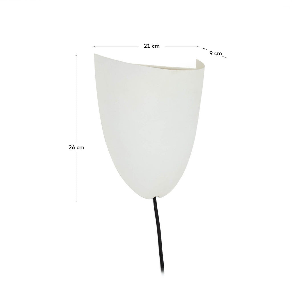 Nibla wall-mounted light fixture in white clay-effect metal