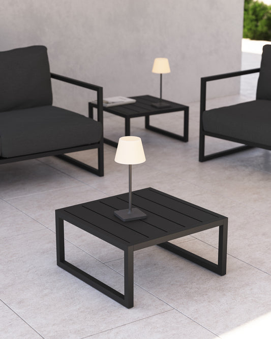 Outdoor Aluney table lamp in black finish