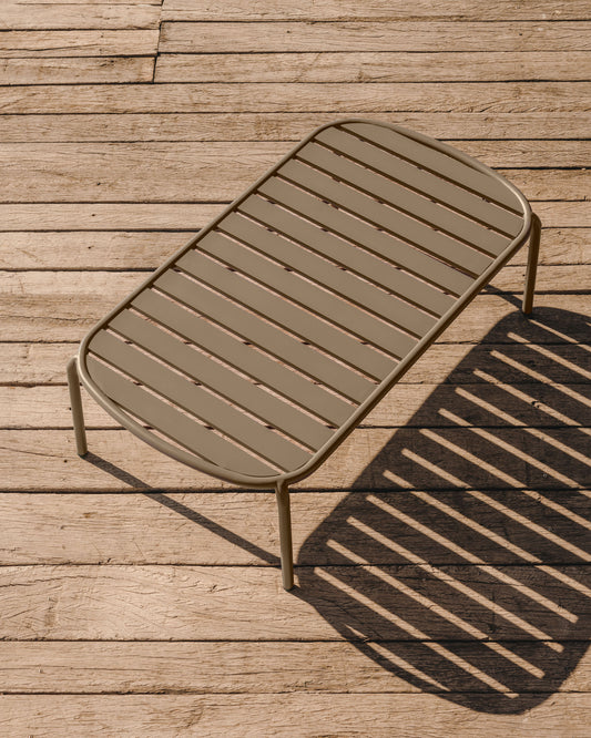 Joncols outdoor aluminium coffee table with powder coated grey finish, Ø 110 x 62 cm
