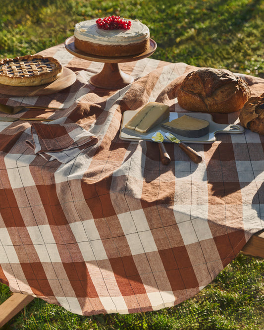 Matie cotton and linen round tablecloth in brown check Ø 150 cm