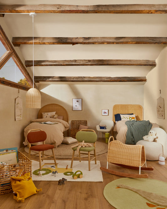Helda child’s chair in green bouclé and solid oak wood FSC Mix Credit