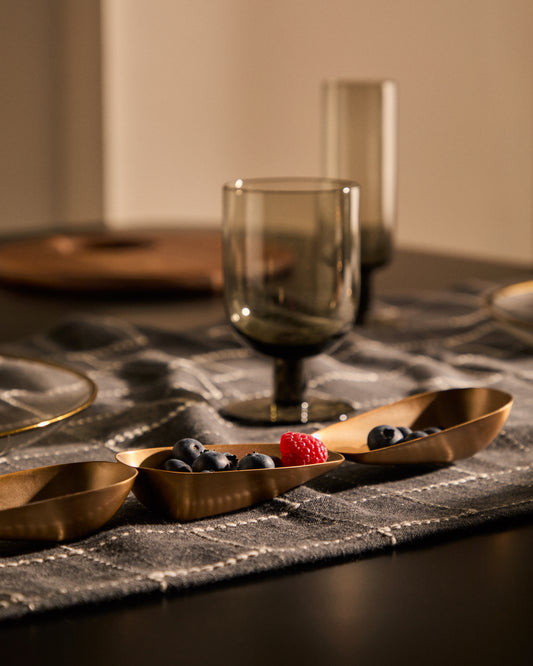 Aruc 4 plates made of gold-coloured stainless steel