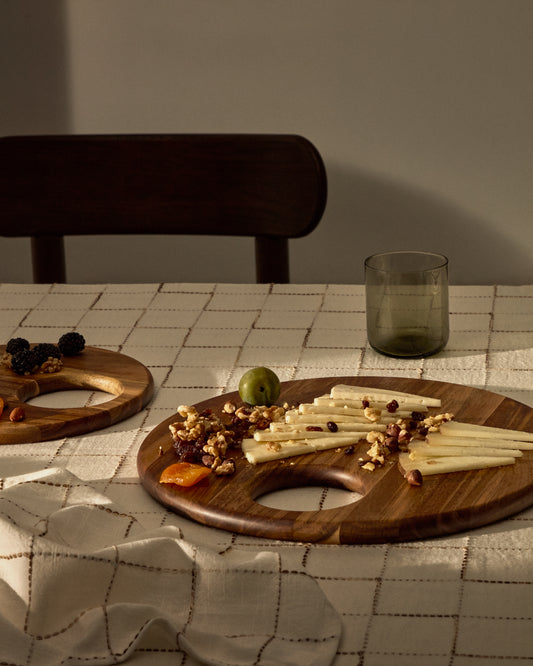 Klot medium-sized serving board made of acacia wood FSC 100%