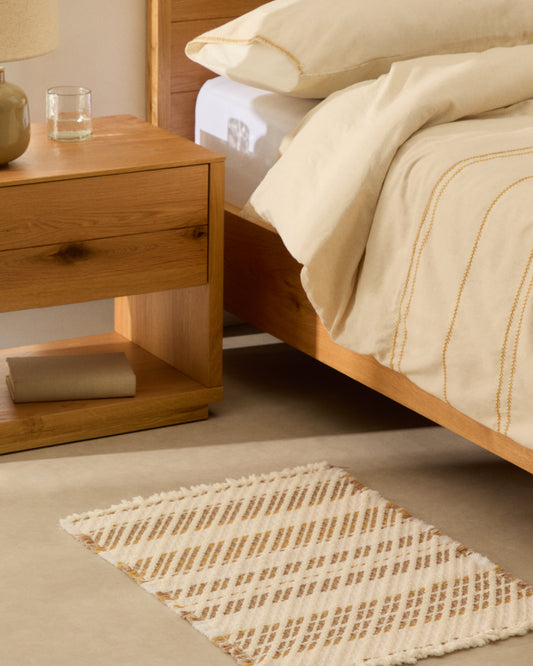 Milda white and beige 100% cotton bathmat with fringe detail 50 x 70cm