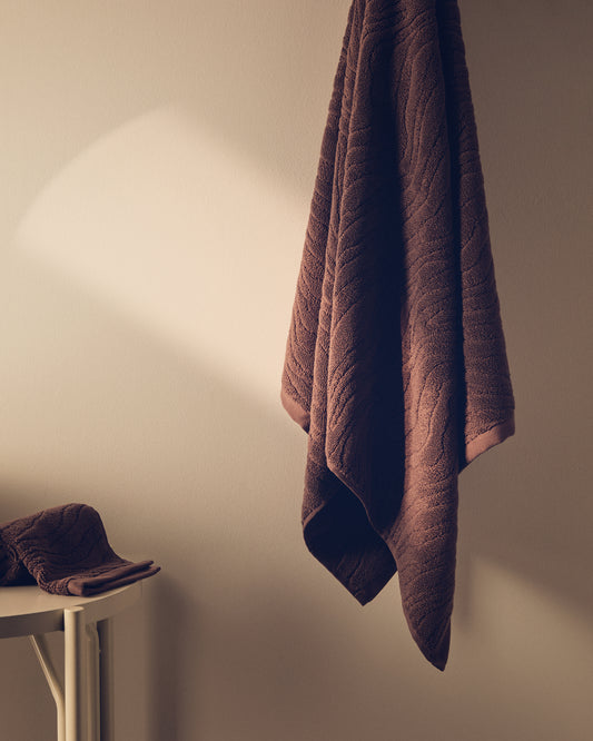 Dalira 100% cotton dark brown zebra jacquard bath towel 70 x 140cm