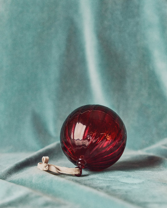 Oranel set of 2 red recycled glass hanging ornaments Ø 10 cm