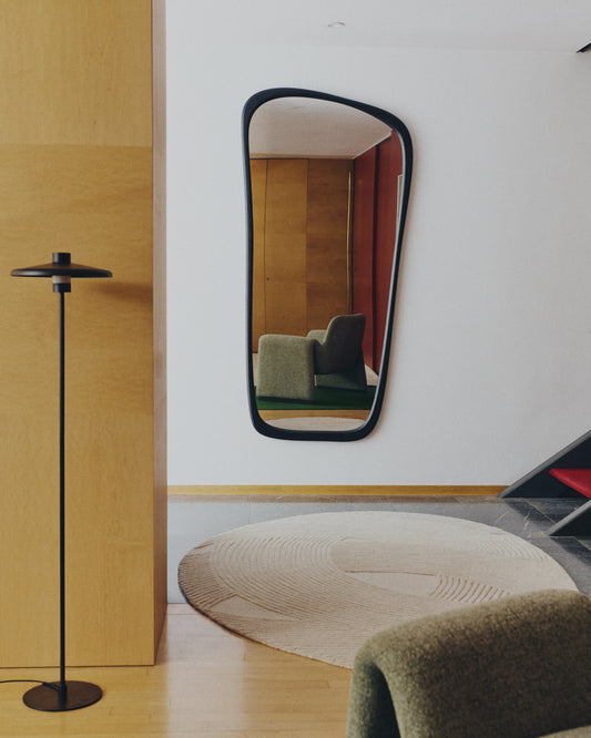 Nuvira floor lamp in black satin metal