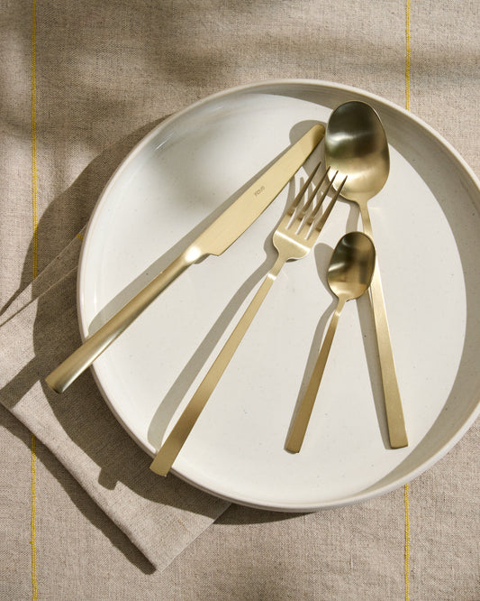 Dilora 16-piece stainless steel cutlery set with a matte gold finish