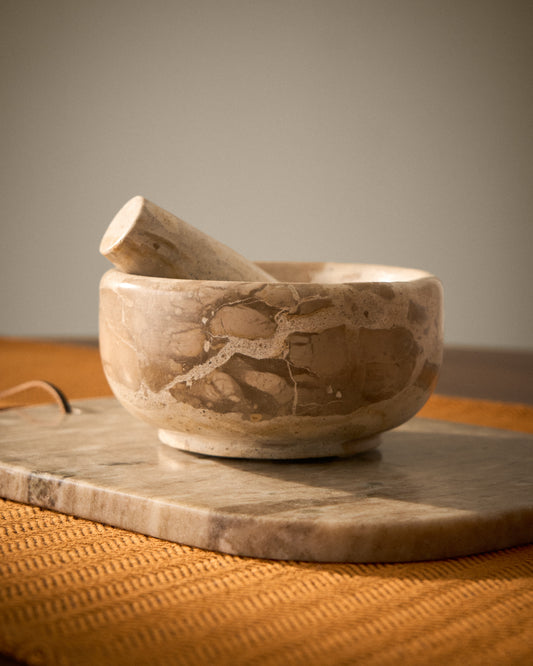 Nolvet beige marble pestle and mortar