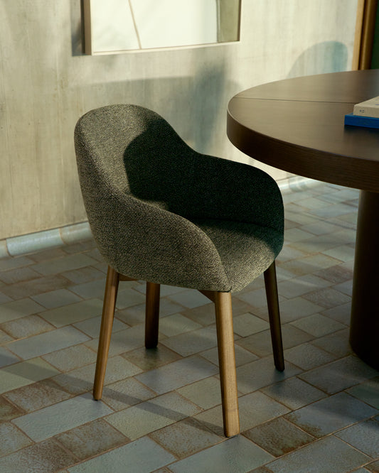 Meila chair with armrests in green chenille with legs in solid ash wood with walnut finish