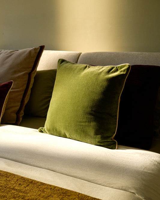Ovelin green and ecru velvet cushion cover 45 x 45 cm