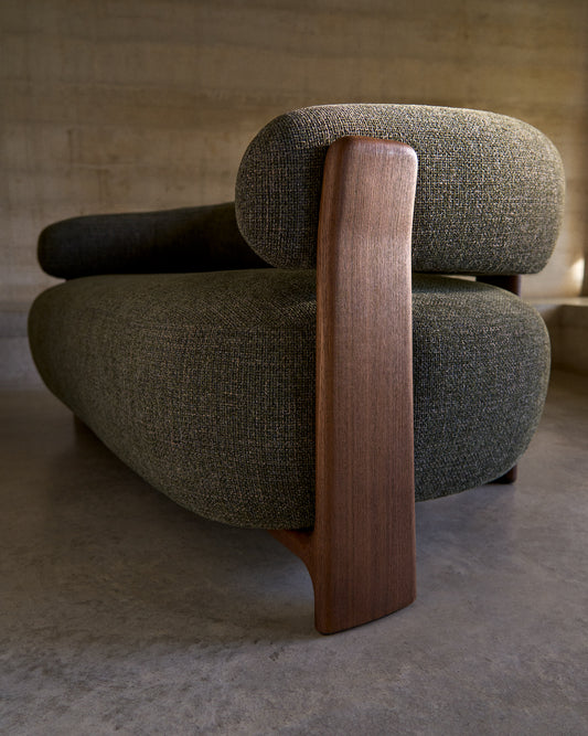 Granite 2-seater sofa in green chenille with solid ash wood legs with walnut finish 155cm FSC 100%