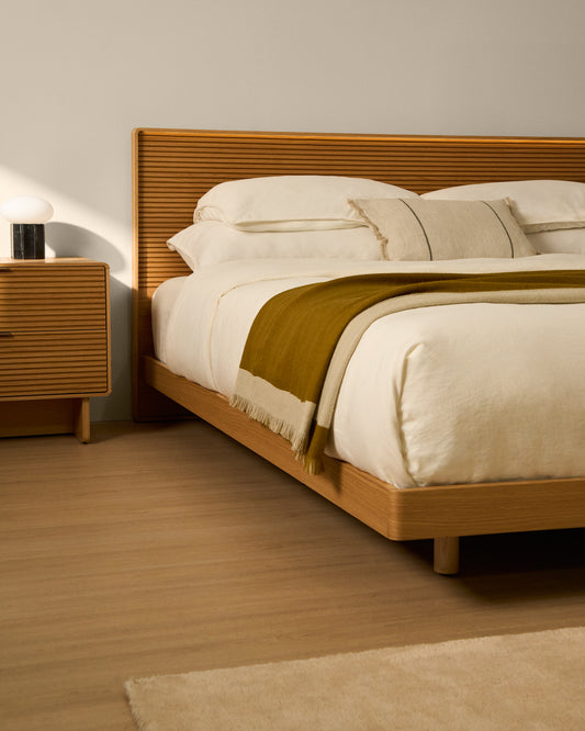 Norlen bed in oak veneer with natural finish and LED light for 160 x 200 cm mattress FSC Mix Credit