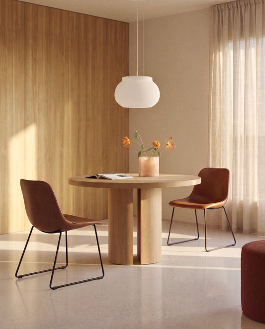 Nealy round table with an oak veneer in a natural finish, Ø 120 cm