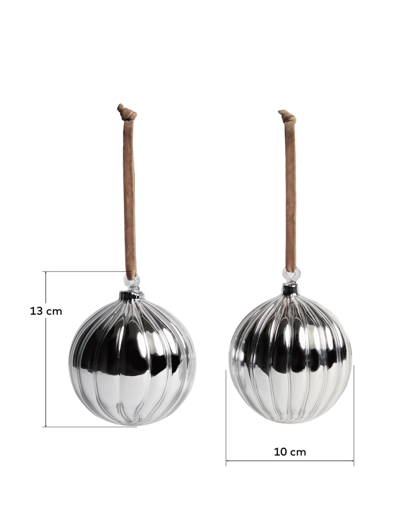 Oranel set of 2 silver recycled glass hanging ornaments Ø 10 cm