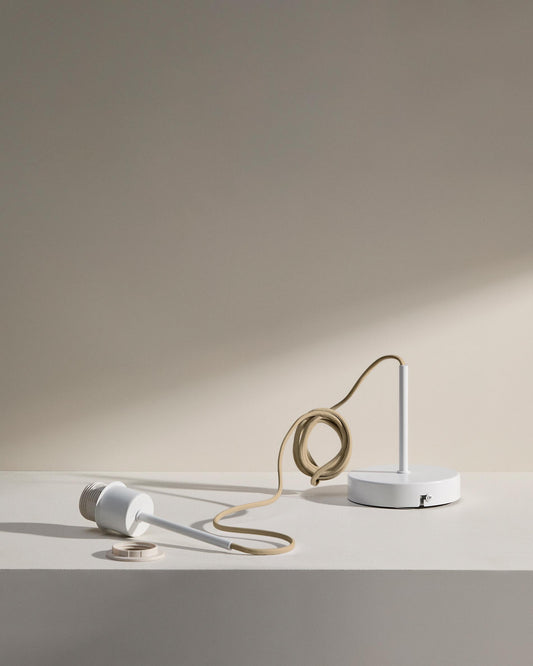 Fluvia metal lamp fitting in a white finish, 150 cm