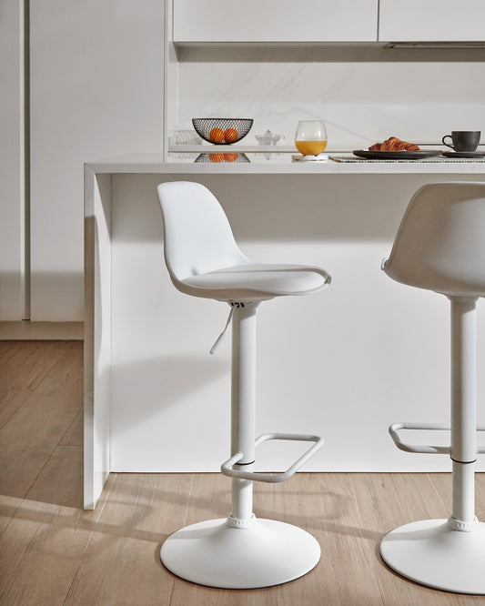 Orlando-T barstool white polyurethane and matt white steel 60-82 cm