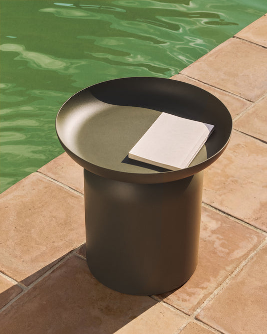 Arcola side table in green aluminium Ø45cm