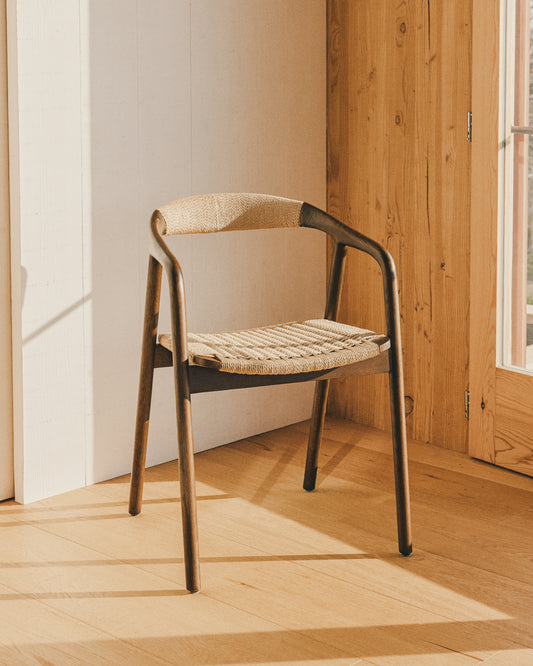 Derile chair in solid oak wood with walnut finish and beige paper rope cord FSC 100%