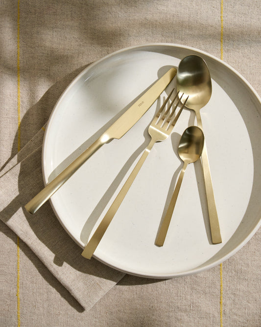 Dilora 16-piece stainless steel cutlery set with a matte gold finish