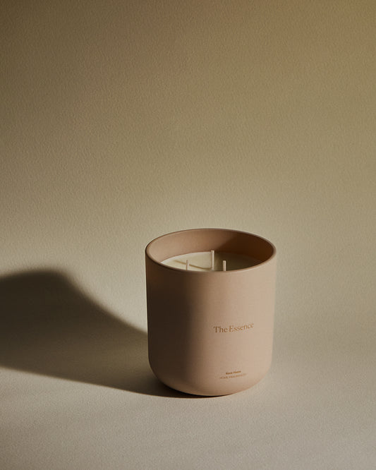 500g The Essence scented candle