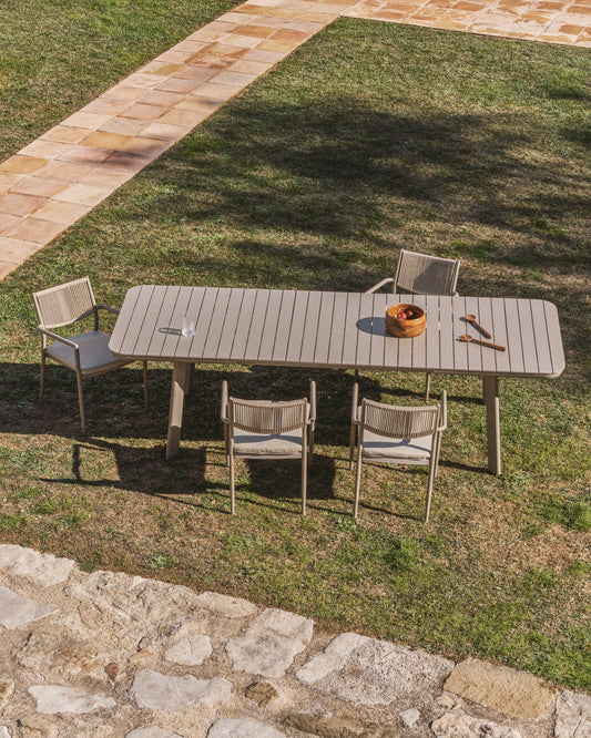 Izola extendable outdoor table in aluminium with taupe finish 220 (280) x 100 cm