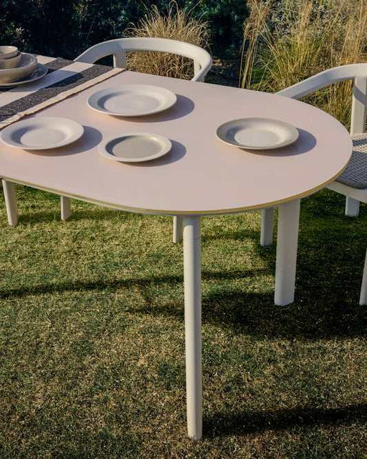 Erice oval table in aluminium and ecru tempered glass 180 x 90 cm