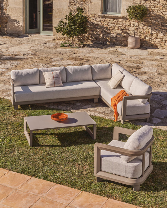 Nerano set with 5-seater corner sofa, armchair and coffee table in tempered glass and taupe aluminium