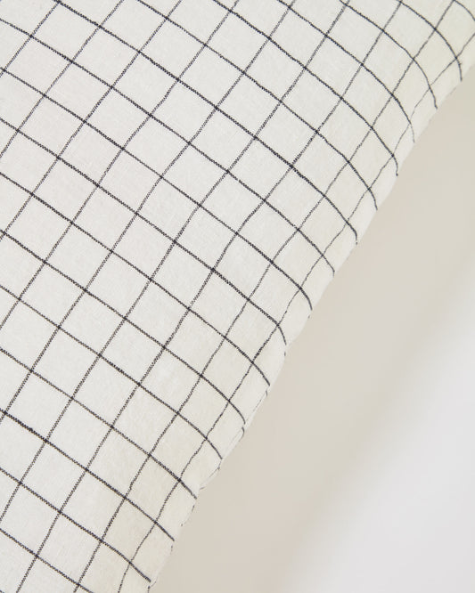 Maialen 100% linen cushion cover with white squares and black grid 45 x 45 cm