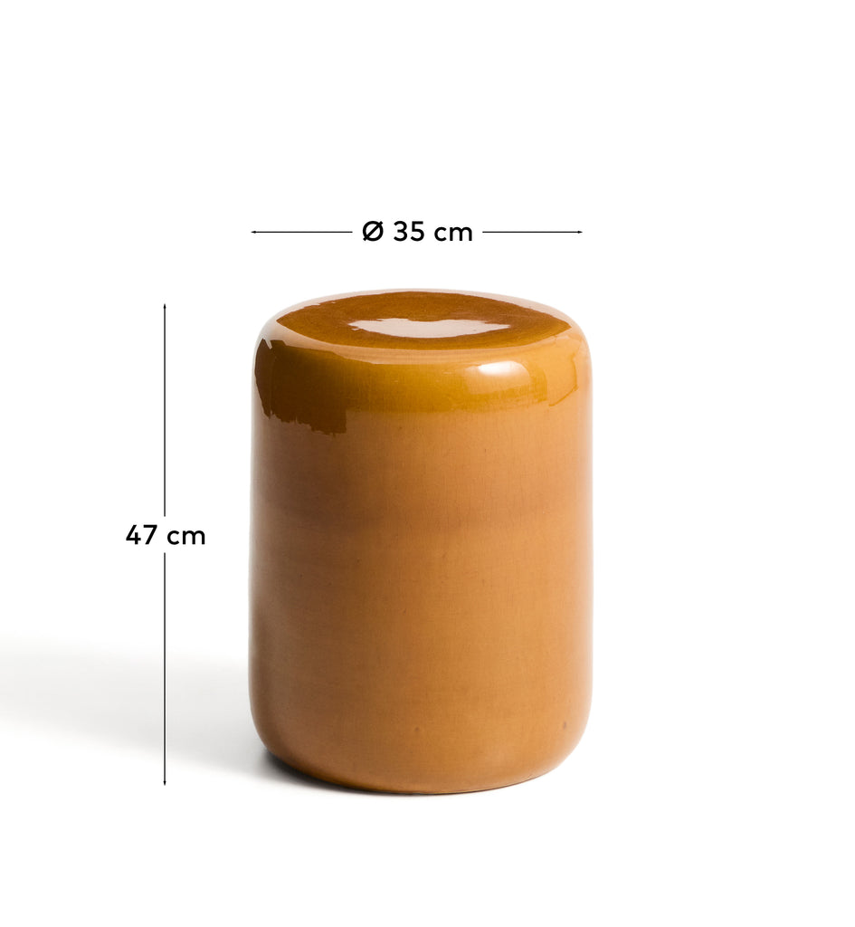 Mesquida outdoor side table in ceramic with glazed mustard finish Ø 35cm