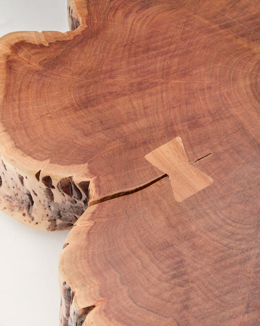Tavine coffee table in solid acacia wood with bleached finish with wheels Ø85cm