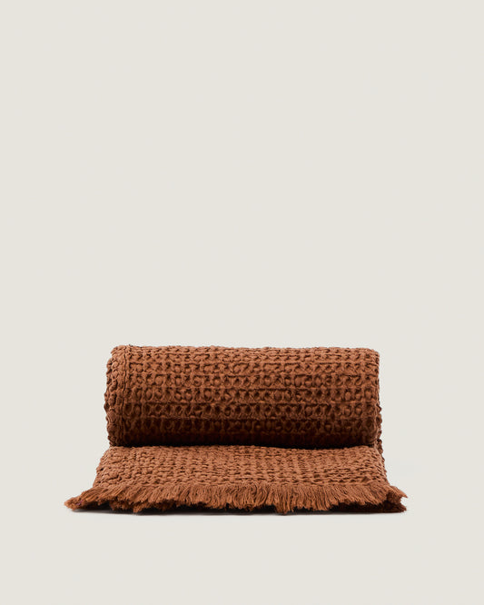 Nulina 100% cotton waffle blanket in dark orange 130 x 170 cm