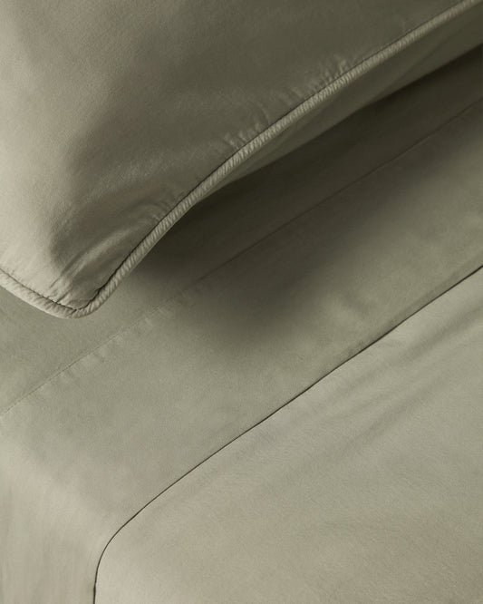 Sirale 100% cotton sateen top sheet with washed green finish for 150/160cm bed