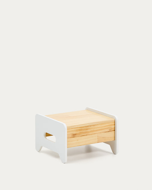 Cecilia kids’ step-stool in solid natural and white pine