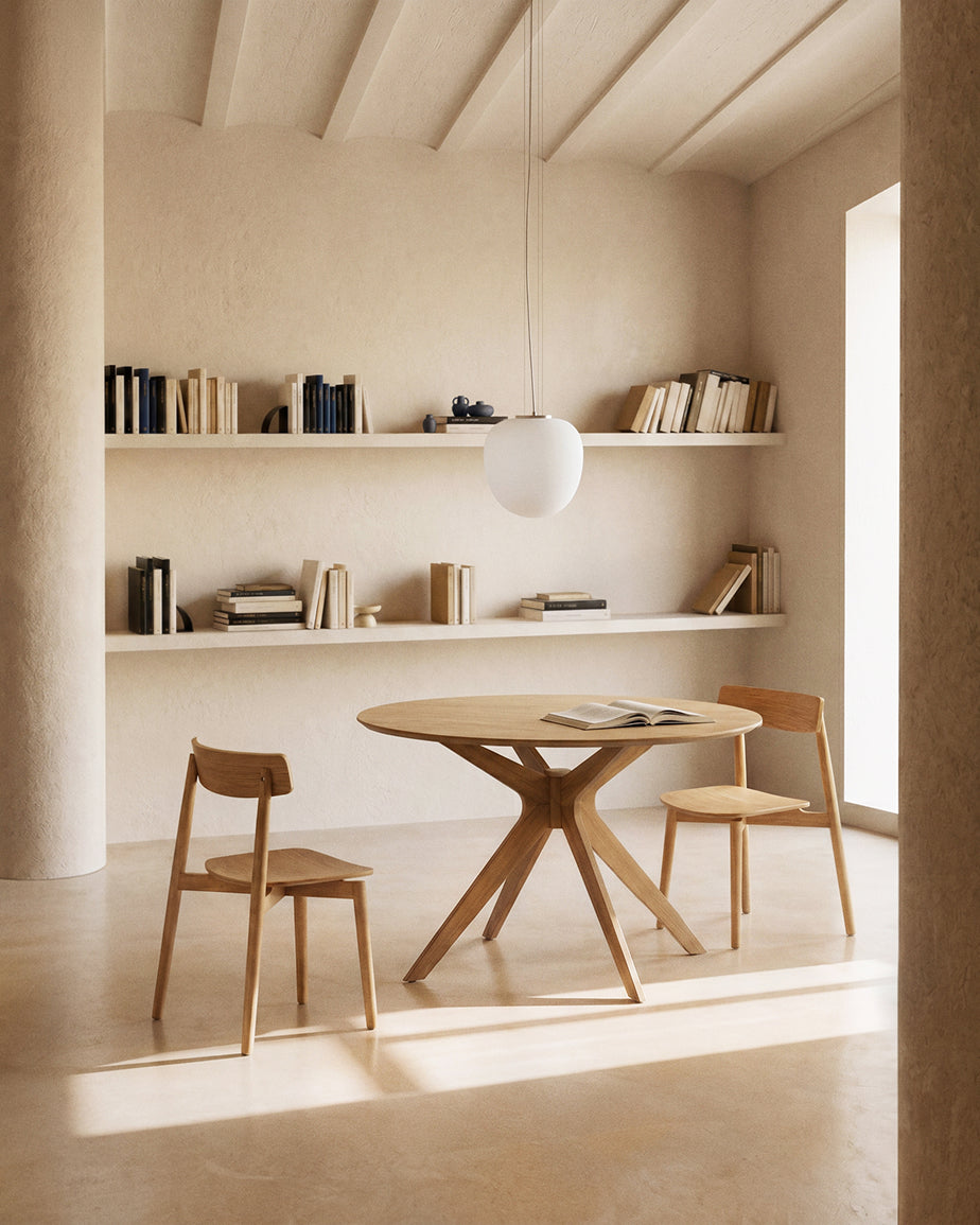 Naanim round table in oak veneer, Ø 100 cm
