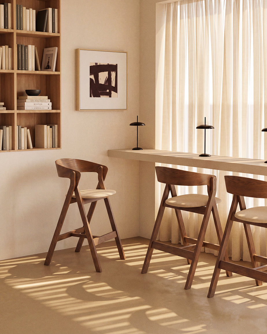 Godia stool in oak veneer with walnut finish and beige chenille