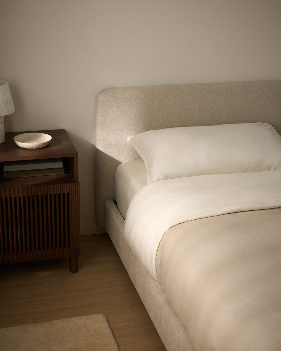 Mailen bedside table in ash veneer with a dark finish 50 x 55 cm